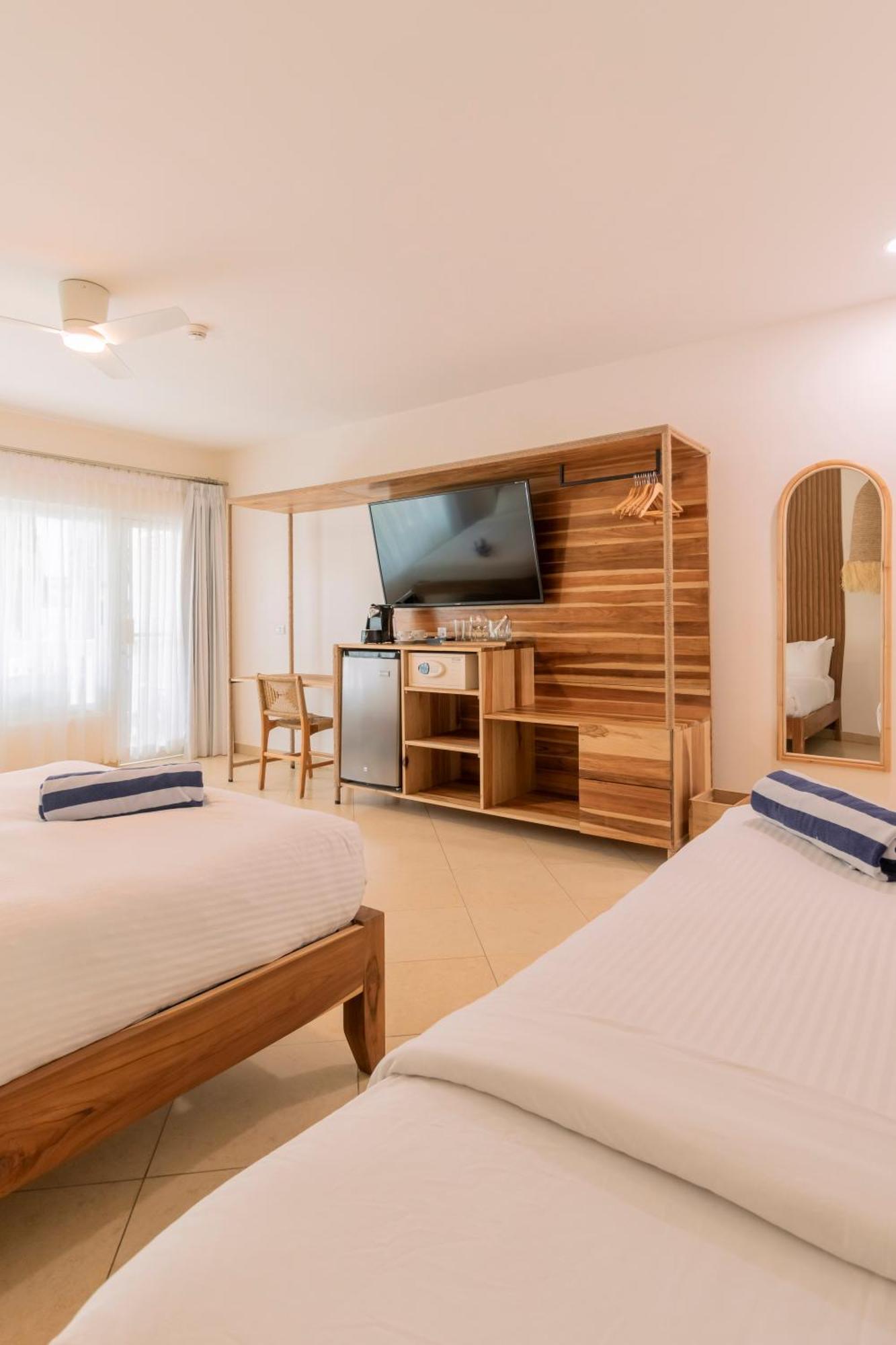 Hotel Santa Teresa By The Beach Playa Santa Teresa  الغرفة الصورة