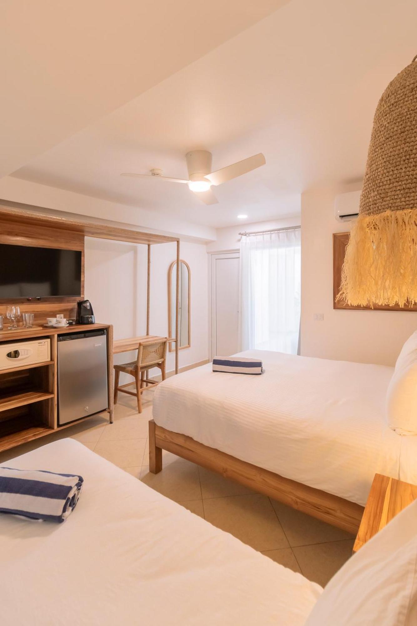 Hotel Santa Teresa By The Beach Playa Santa Teresa  الغرفة الصورة