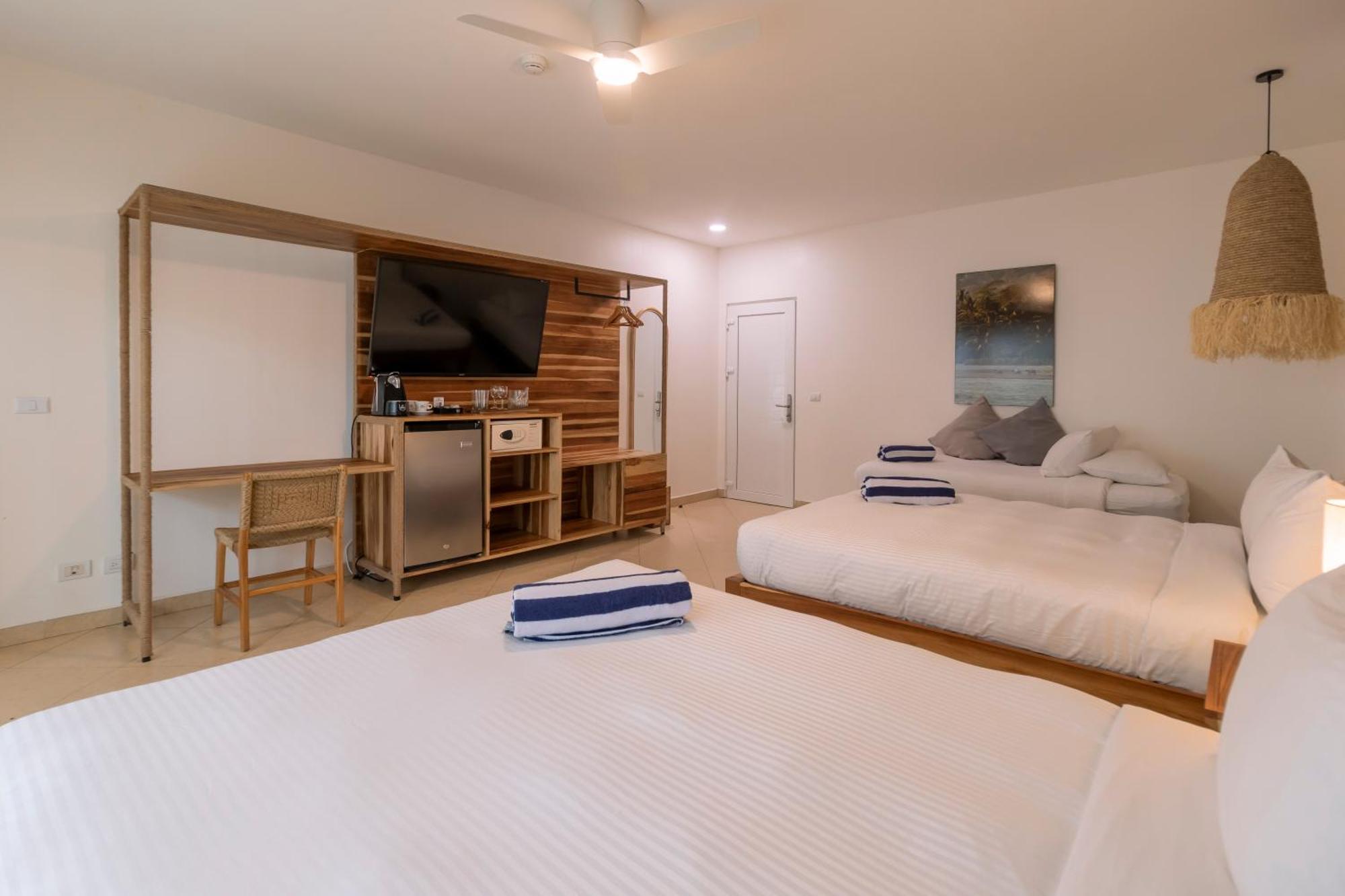 Hotel Santa Teresa By The Beach Playa Santa Teresa  الغرفة الصورة